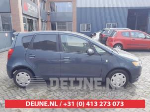 Mitsubishi Colt Front wing, right O724494 photo 2
