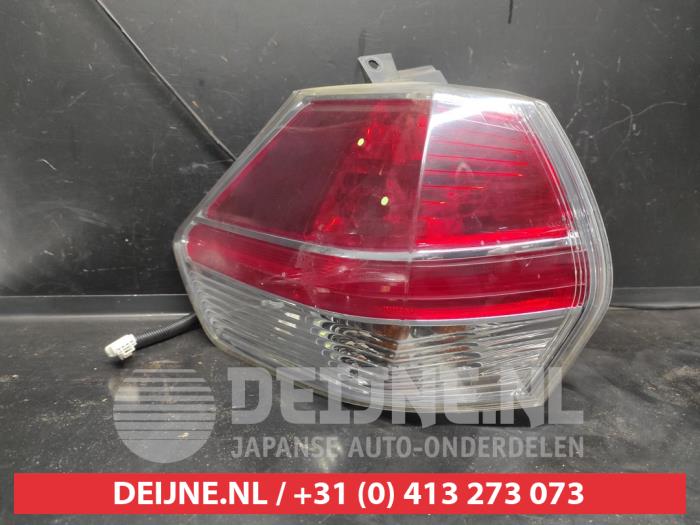 Nissan X-Trail Rücklicht links O724578