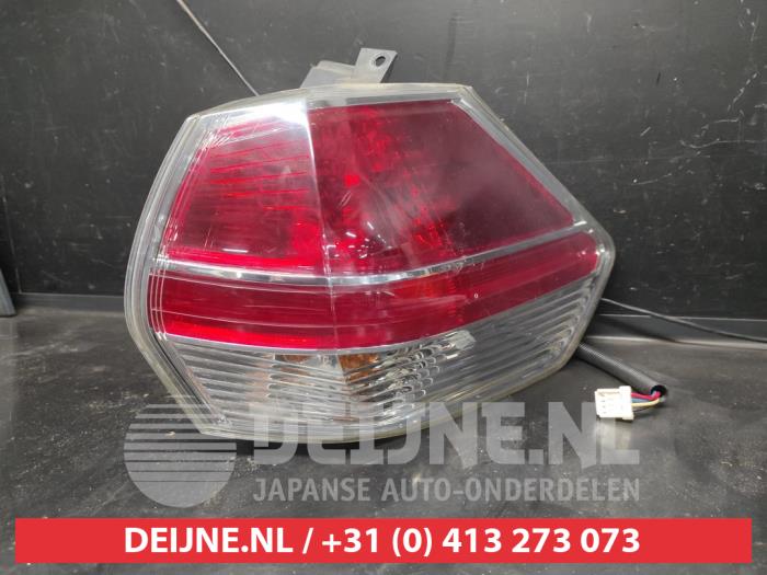 Nissan X-Trail Rücklicht rechts O724579