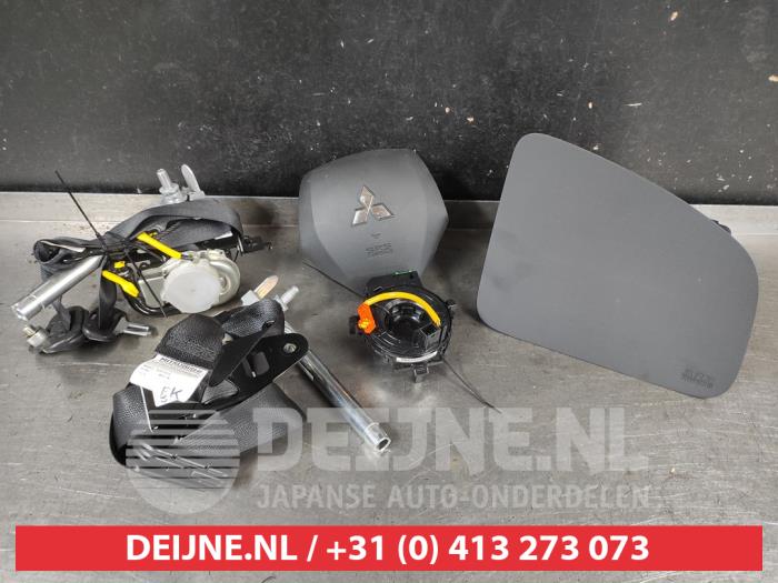 Mitsubishi Space Star Airbag set O724620