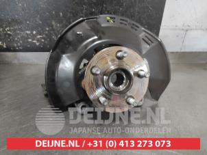 Toyota Yaris Fusee links-voor O724684 foto 2