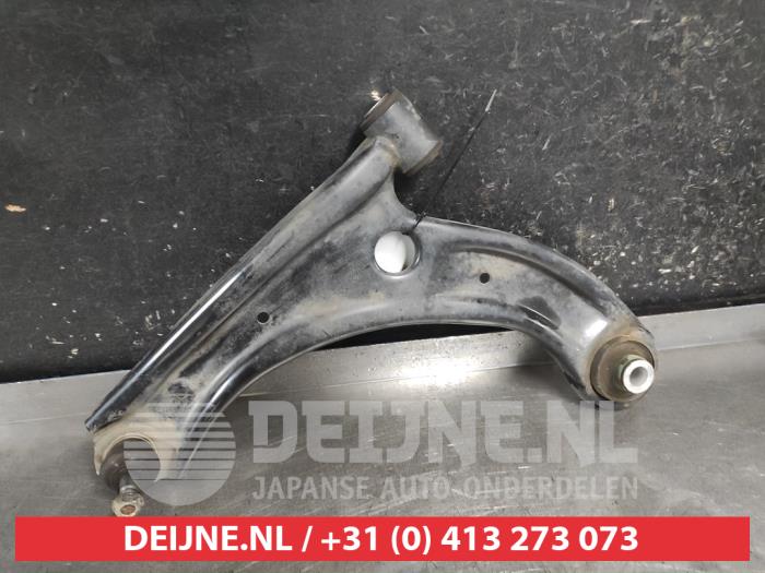 Suzuki Swift Querlenker unten links vorne O724788