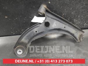Suzuki Swift Draagarm onder links-voor O724788 foto 2