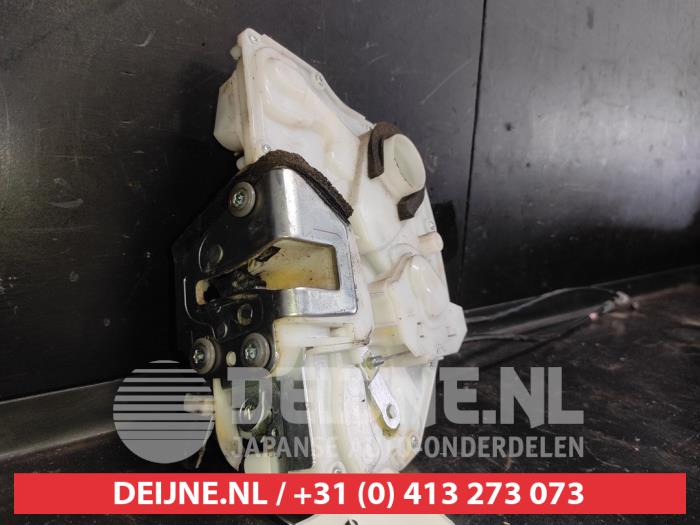 Suzuki Swift Deurslot Mechaniek 4Deurs links-voor O725258