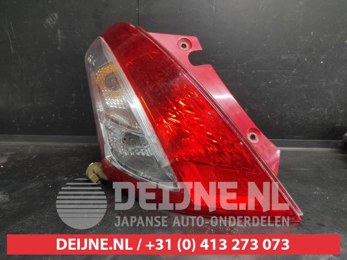 Suzuki Swift Achterlicht links O725265