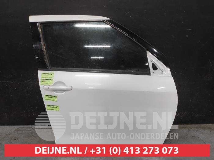 Suzuki Swift Portier 4Deurs rechts-voor O725275