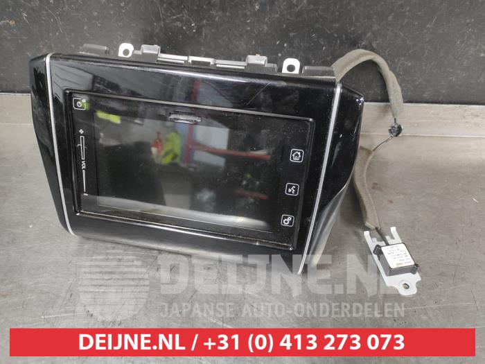 Suzuki Swift Radio O725354
