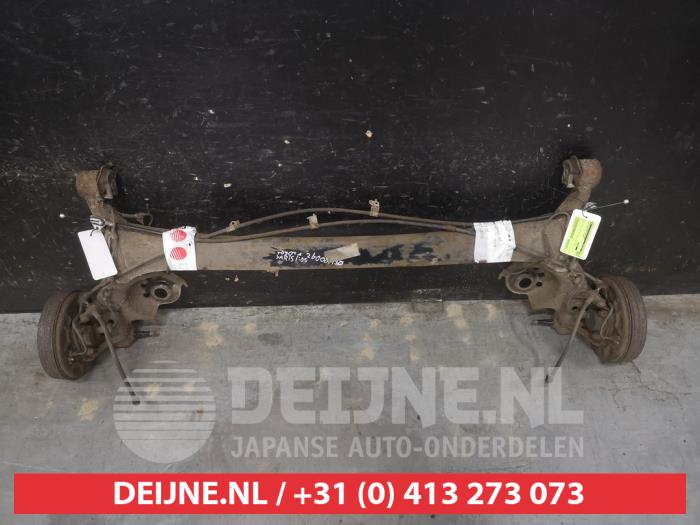 Toyota Yaris Rear-wheel drive axle O725359