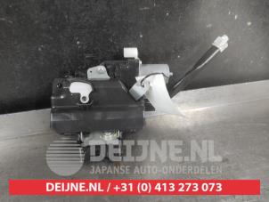 Toyota Rav-4 Schließmechanik Heckklappe O725366 foto 2