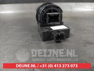 Nissan Navara Start/Stopp Schalter O725380 foto 2