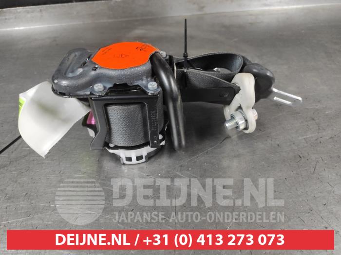 Nissan Navara Veiligheidsgordel links-voor O725385