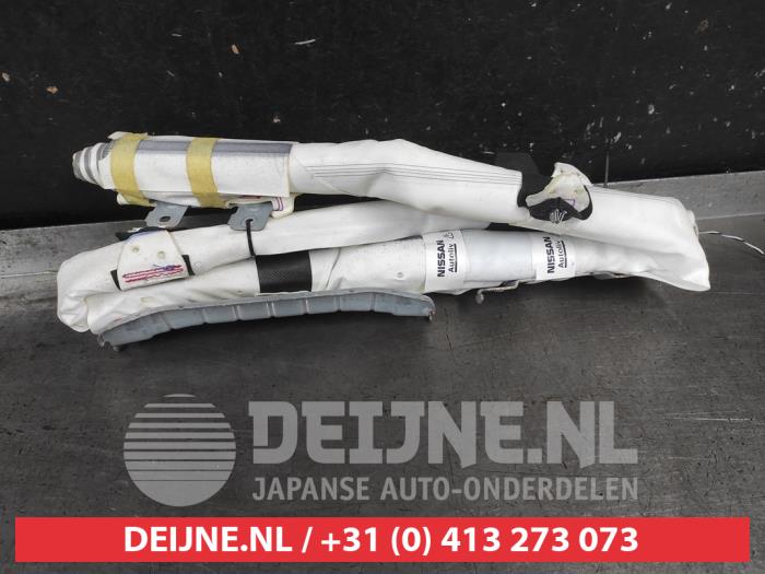 Nissan Juke Roof curtain airbag, right O725412