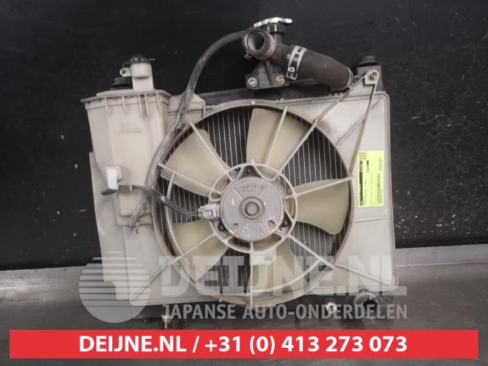 Toyota Yaris Verso Kühler O725464