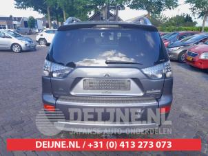 Mitsubishi Outlander Tailgate reflector, left O725488 photo 3