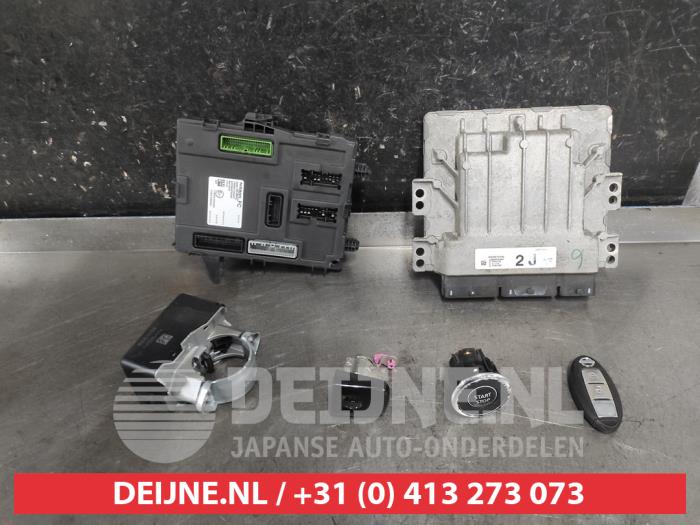 Nissan Qashqai Engine management computer O725532