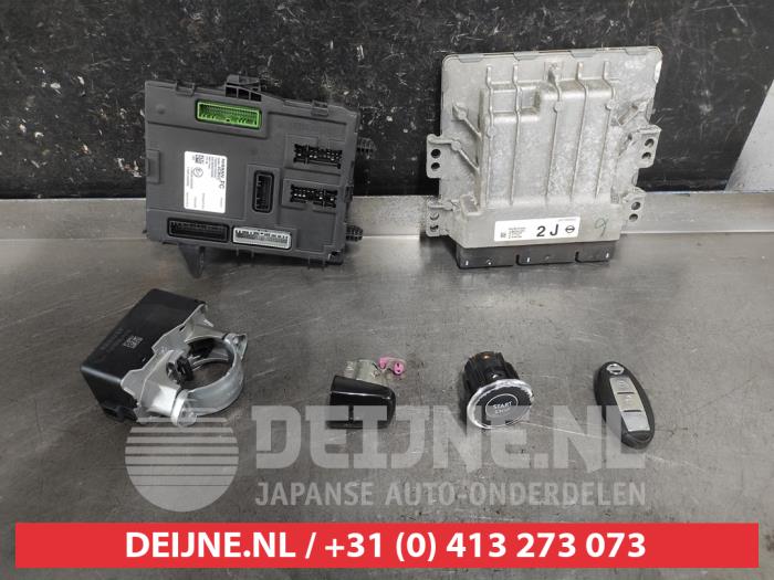 Nissan Qashqai Set of cylinder locks (complete) O725533