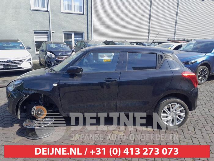 Suzuki Swift Portier 4Deurs links-achter O725549