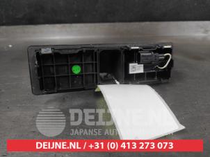 Kia EV6 Schakelaar achterklep O725583 foto 2