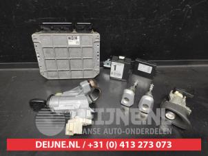 Toyota Yaris Engine management computer O725713 photo 3