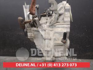 Mazda 2 Versnellingsbak O725715 foto 2