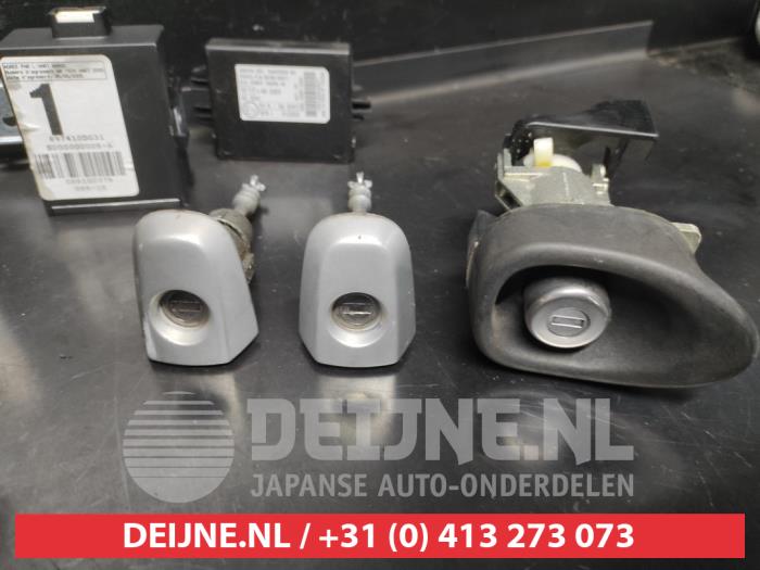 Toyota Yaris Schlossset Zylinder (komplett) O725717