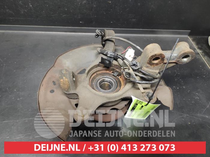 Toyota Yaris Fusee links-voor O725725
