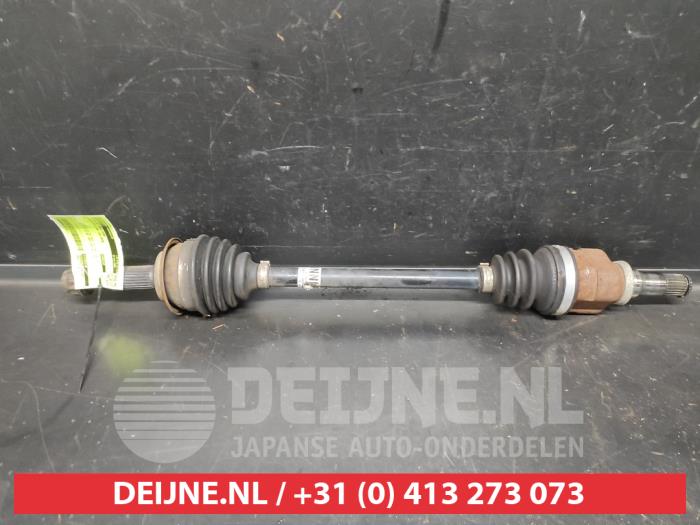 Toyota Yaris Aandrijfas links-voor O725731