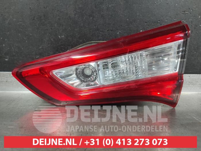 Toyota Yaris Tailgate reflector, right O725772