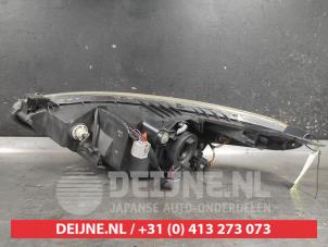 Mazda 2 Headlight, right O725783 photo 2