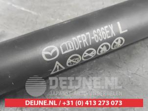 Mazda CX-30 Gasdämpfer links hinten O725852 foto 2