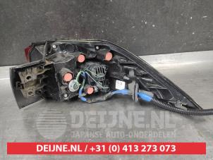 Toyota Rav-4 Rücklicht links O725977 foto 2
