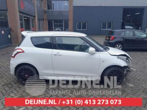 Suzuki Swift Tür 2-türig rechts O725968 photo 3