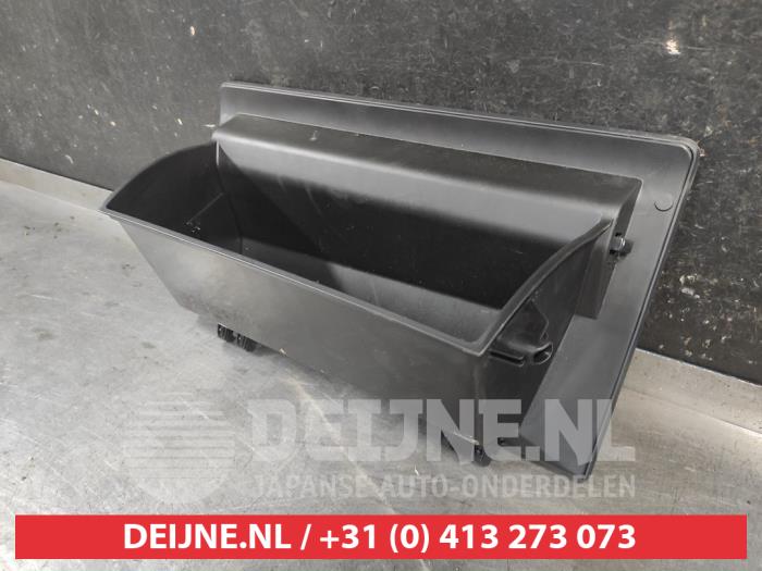 Toyota Rav-4 Glovebox O726015