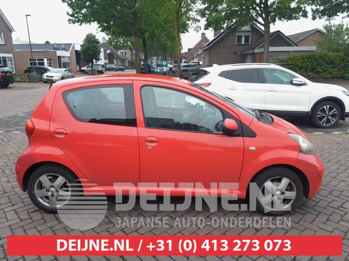 Toyota Aygo Front door 4-door, right O726043