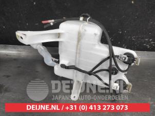 Lexus CT 200h Scheibensprühertank vorne O726089 foto 2