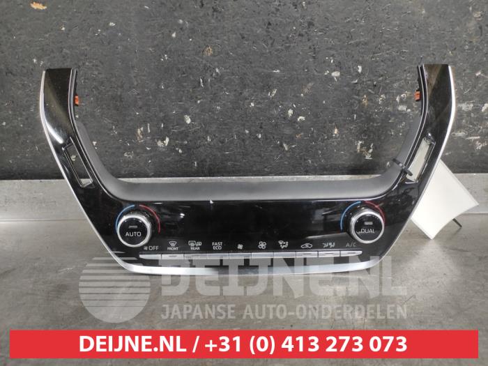 Toyota Corolla Heater control panel O726115