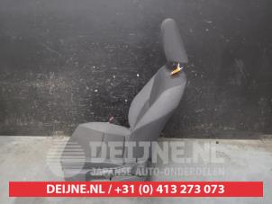 Toyota Yaris Sitz links O726205 foto 2
