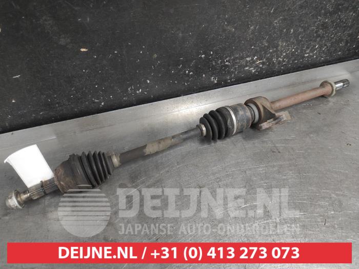 Mazda 2 Aandrijfas rechts-voor O726361