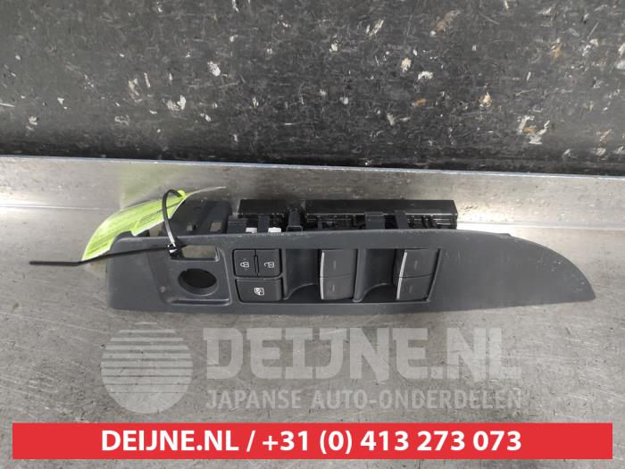 Toyota Corolla Multi-functional window switch O726490