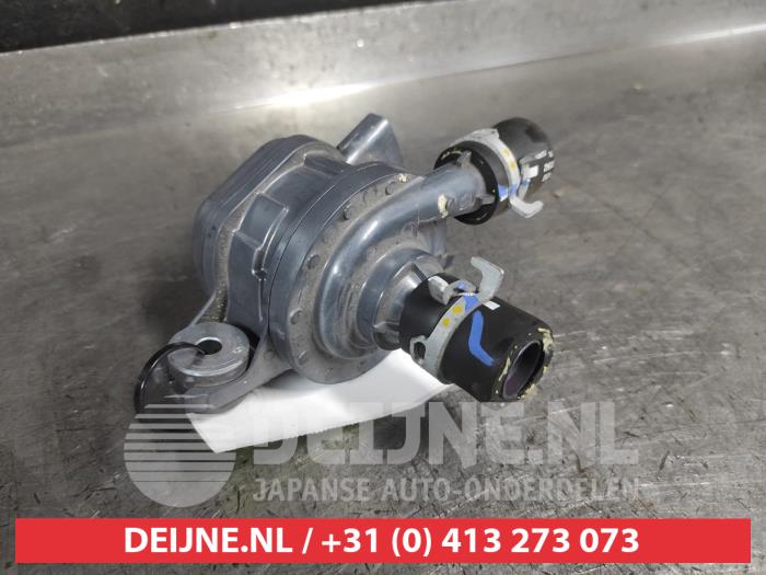 Toyota Corolla Additional water pump O726497