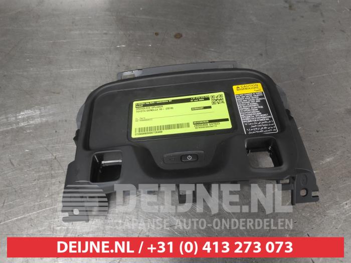 Toyota Corolla Wireless charger O726499