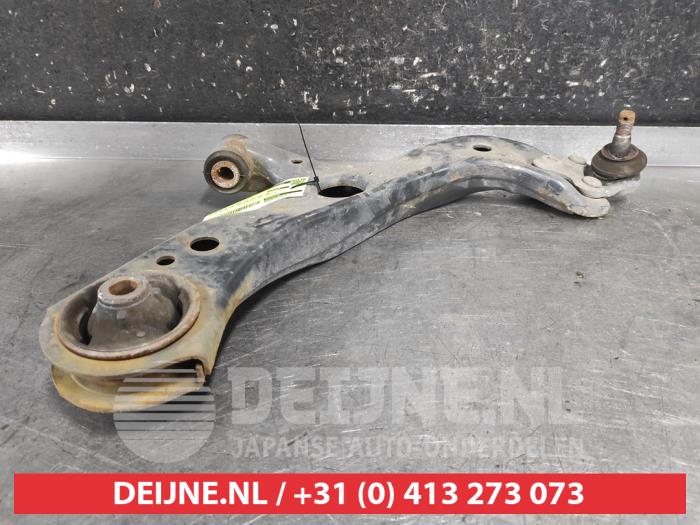 Toyota Corolla Front lower wishbone, right O726503