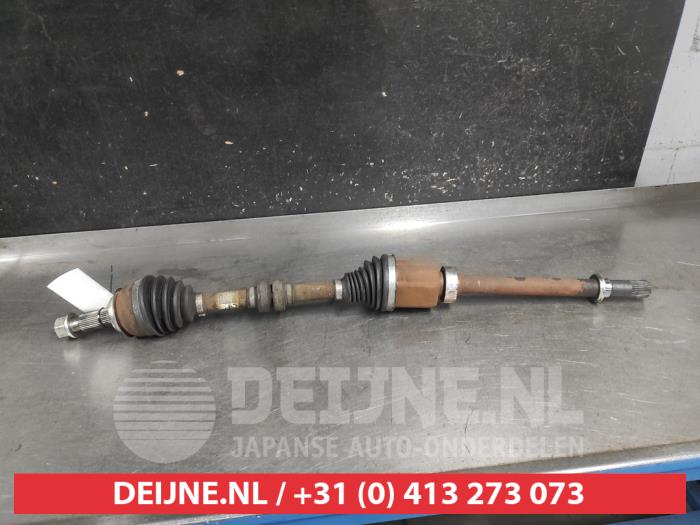 Nissan Qashqai Aandrijfas rechts-voor O726584