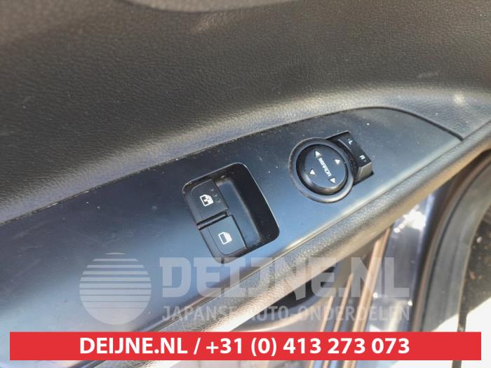 Kia Rio Combischakelaar ramen O726846