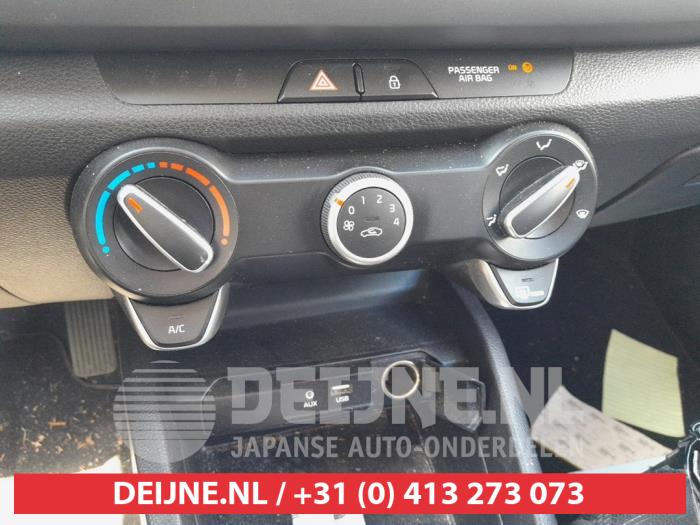 Kia Rio Kachel Bedieningspaneel O726876
