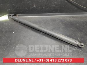 Kia Sportage Gasdemper rechts-achter O726942 foto 2