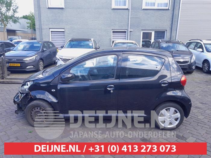 Toyota Aygo Portier 4Deurs links-voor O727275