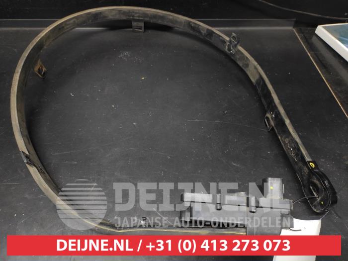 Hyundai Santafe Pedestrian Crash sensor O727308