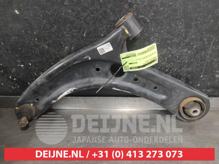 Hyundai I20 Front lower wishbone, left O727331