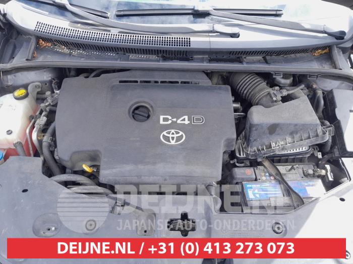 Toyota Avensis Motor O727428